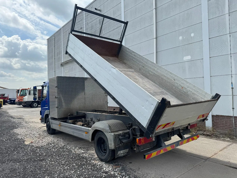 Mercedes-Benz Atego 815 4X2 3 WAY KIPPER FULL STEEL MANUAL GEAR - מזהיר: תמונה 5 Mercedes-Benz Atego 815 4X2 3 WAY KIPPER FULL STEEL MANUAL GEAR - מזהיר: תמונה 5