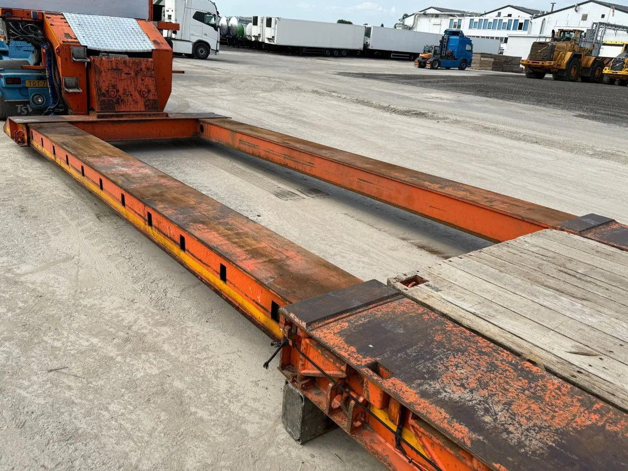 Nooteboom EURO-59-03 P 5,3 METER EXTANDABLE 3X STEERING - סמיטריילר עם מטען נמוך: תמונה 4 Nooteboom EURO-59-03 P 5,3 METER EXTANDABLE 3X STEERING - סמיטריילר עם מטען נמוך: תמונה 4