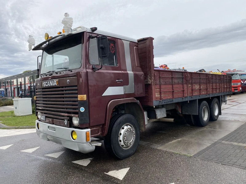 Scania LB141 V8 141 V8 - 6X2 - BOX 7,35 METER - משאית צד נופל/ שטוחה: תמונה 1 Scania LB141 V8 141 V8 - 6X2 - BOX 7,35 METER - משאית צד נופל/ שטוחה: תמונה 1