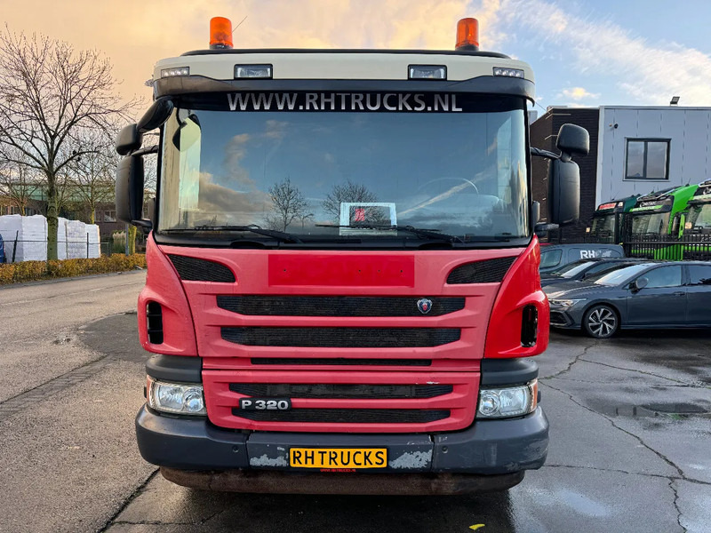Scania P320 6X2 - EURO 6 + HIAB XS 144 HIPRO + REMOTE + HIAB HOOK + RETARDER - משאית הרמת וו, משאית מנוף: תמונה 2 Scania P320 6X2 - EURO 6 + HIAB XS 144 HIPRO + REMOTE + HIAB HOOK + RETARDER - משאית הרמת וו, משאית מנוף: תמונה 2