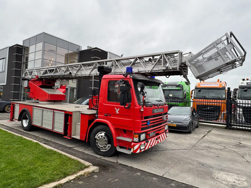 Scania P82 4X2 - FIRE TRUCK - 30M LIFT - משאית אש: תמונה 3 Scania P82 4X2 - FIRE TRUCK - 30M LIFT - משאית אש: תמונה 3