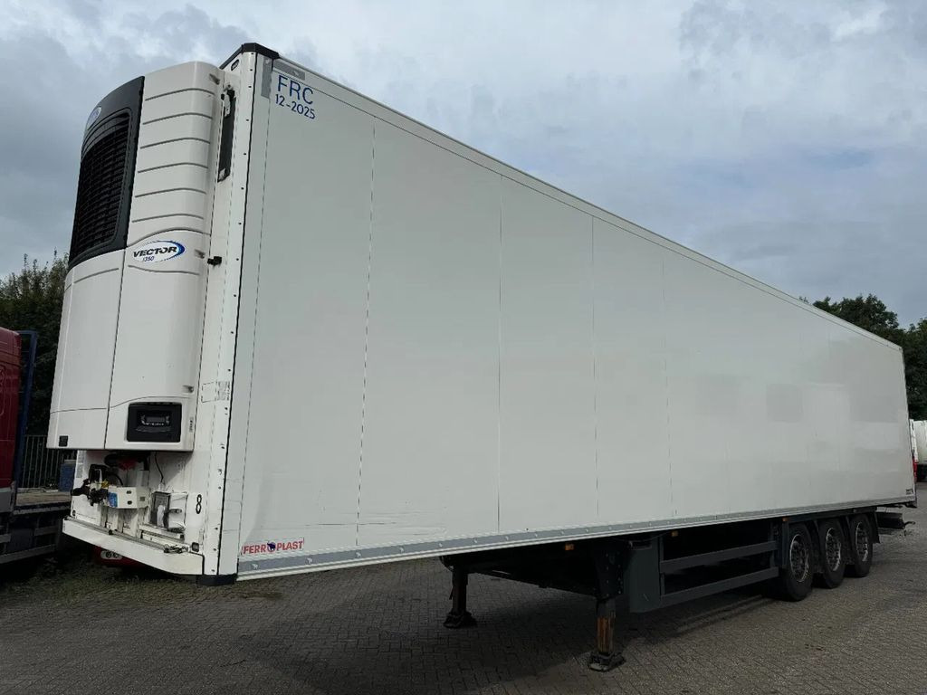 Schmitz Cargobull SCB S3B - 3 AXLE - CARRIER VECTOR 1350 + APK 01- - סמיטריילר עם קירור: תמונה 1 Schmitz Cargobull SCB S3B - 3 AXLE - CARRIER VECTOR 1350 + APK 01- - סמיטריילר עם קירור: תמונה 1