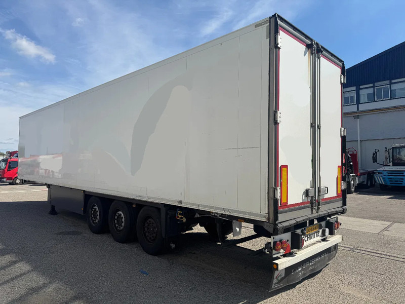 Schmitz Cargobull SKO 24 THERMO KING SLX300 D/E 3 AXLE TÜV TILL 03-2026 - סמיטריילר עם קירור: תמונה 4 Schmitz Cargobull SKO 24 THERMO KING SLX300 D/E 3 AXLE TÜV TILL 03-2026 - סמיטריילר עם קירור: תמונה 4