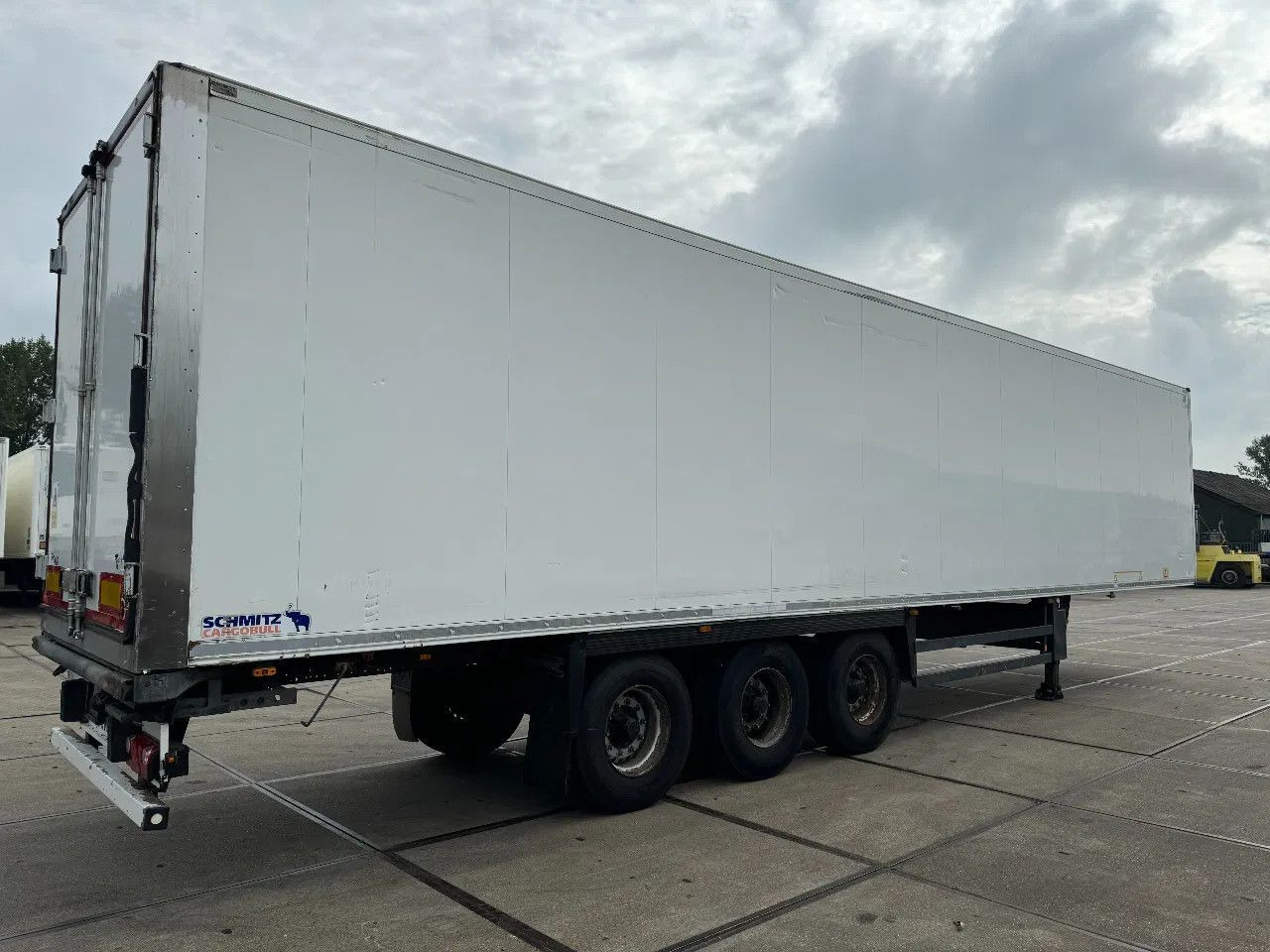 Schmitz Cargobull THERMO KING SLXE200 BPW AXLE Schmitz Cargobull THERMO KING SLXE200 BPW AXLE - סמיטריילר עם קירור: תמונה 5 Schmitz Cargobull THERMO KING SLXE200 BPW AXLE Schmitz Cargobull THERMO KING SLXE200 BPW AXLE - סמיטריילר עם קירור: תמונה 5