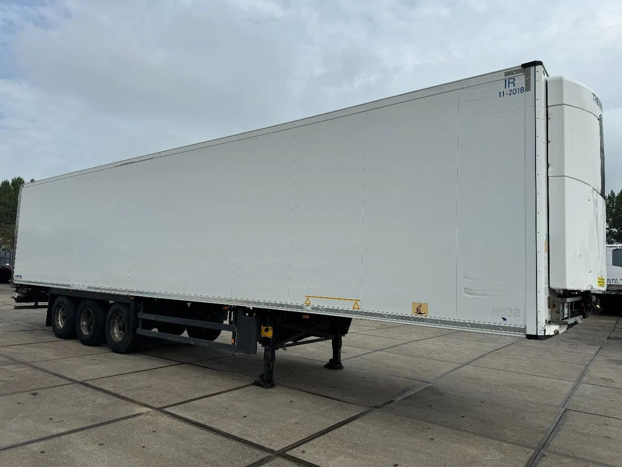 Schmitz Cargobull THERMO KING SLXE200 BPW AXLE Schmitz Cargobull THERMO KING SLXE200 BPW AXLE - סמיטריילר עם קירור: תמונה 4 Schmitz Cargobull THERMO KING SLXE200 BPW AXLE Schmitz Cargobull THERMO KING SLXE200 BPW AXLE - סמיטריילר עם קירור: תמונה 4