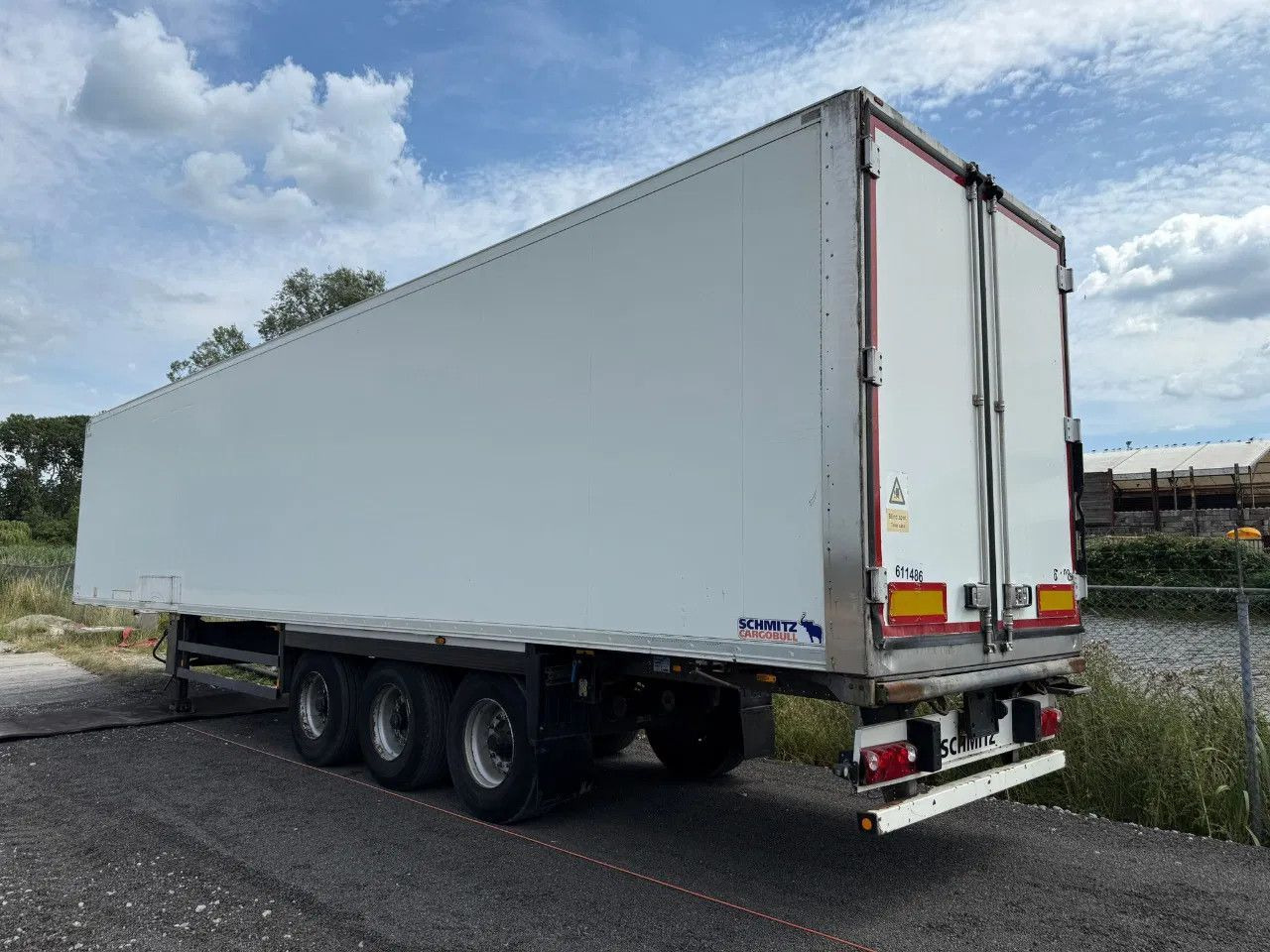 Schmitz Cargobull THERMO KING SLXE200 BPW AXLE Schmitz Cargobull THERMO KING SLXE200 BPW AXLE - סמיטריילר עם קירור: תמונה 2 Schmitz Cargobull THERMO KING SLXE200 BPW AXLE Schmitz Cargobull THERMO KING SLXE200 BPW AXLE - סמיטריילר עם קירור: תמונה 2