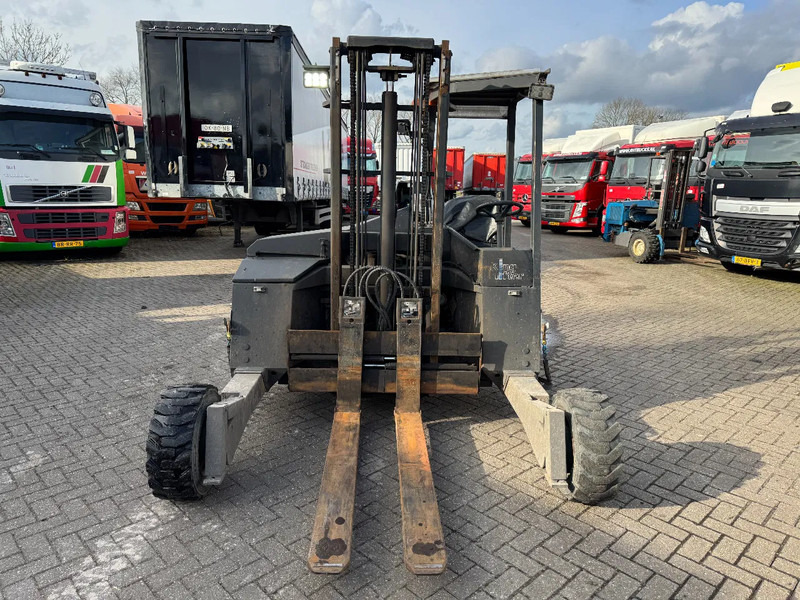 Terberg TKL-MC-3X3 TKL-MC-3X3 - 2000KG 3,2 LIFTING HEIGHT - מלגזה מותקנת על משאית: תמונה 2 Terberg TKL-MC-3X3 TKL-MC-3X3 - 2000KG 3,2 LIFTING HEIGHT - מלגזה מותקנת על משאית: תמונה 2