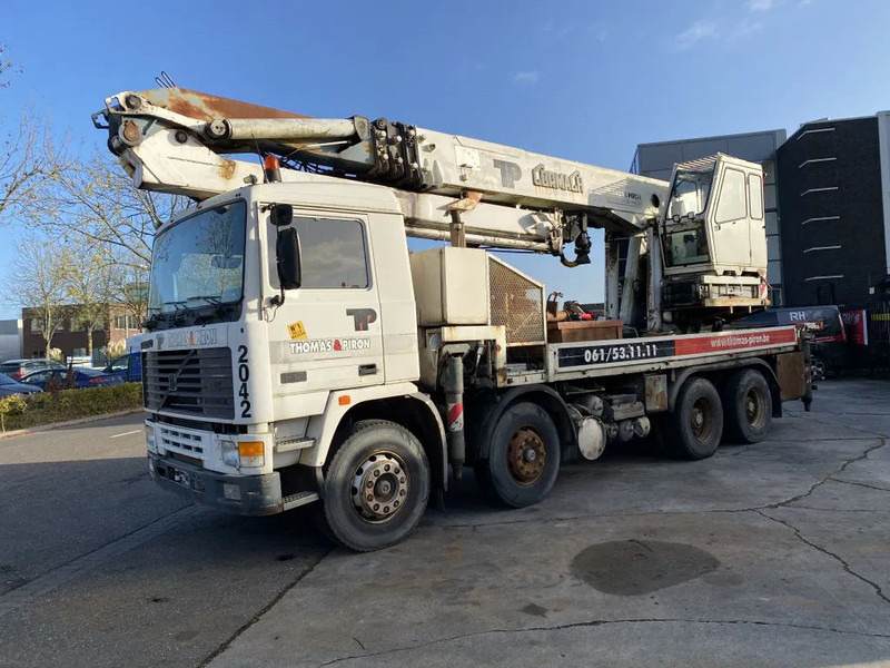 Volvo F 12 8X4 + CORMACH 87000 CRANE - 8.642 HOURS - משאית מנוף: תמונה 4 Volvo F 12 8X4 + CORMACH 87000 CRANE - 8.642 HOURS - משאית מנוף: תמונה 4
