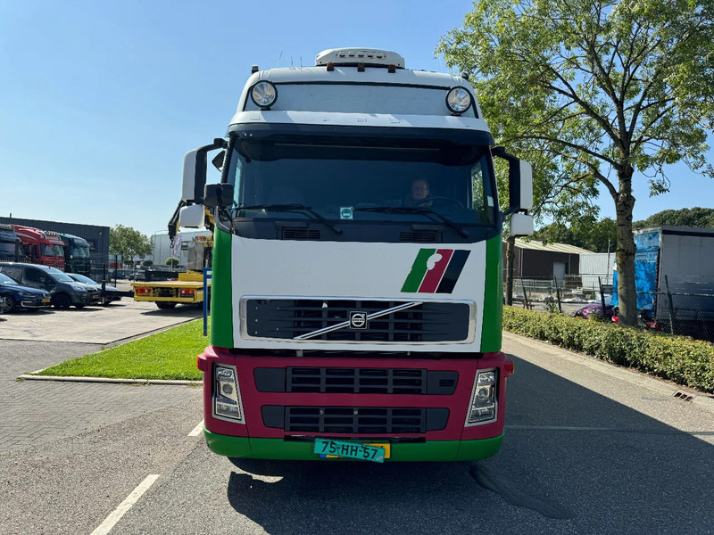 Volvo FH 12.420 6X2 - EURO 3 + HANGER NETAM-FRUEHAUF + THERMOKING + DHOLLANDIA LIFT - משאית קירור: תמונה 2 Volvo FH 12.420 6X2 - EURO 3 + HANGER NETAM-FRUEHAUF + THERMOKING + DHOLLANDIA LIFT - משאית קירור: תמונה 2