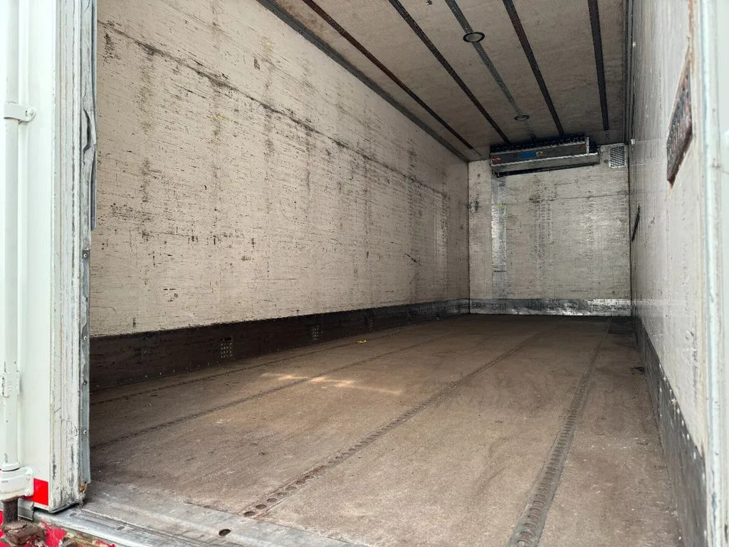 משאית קירור Volvo FH 12.420 6X2 - EURO 3 + HANGER NETAM-FRUEHAUF +: תמונה 6