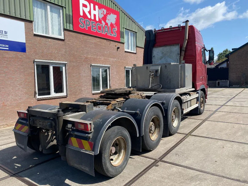 Volvo FH 16.700 FH16-700 8X4 140 TON FULL STEEL - יחידת טרקטור: תמונה 5 Volvo FH 16.700 FH16-700 8X4 140 TON FULL STEEL - יחידת טרקטור: תמונה 5