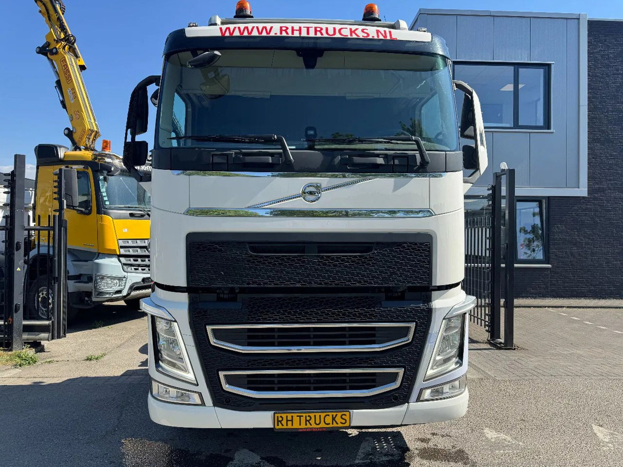 Volvo FH 460 6X2 - EURO 6 + LIFTING AXLE - יחידת טרקטור: תמונה 2 Volvo FH 460 6X2 - EURO 6 + LIFTING AXLE - יחידת טרקטור: תמונה 2