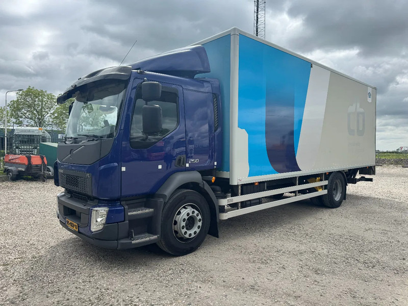 Volvo FL 250 4X2 3 UNITS CARGO LOCK + DHOLLANDIA LIFT TÜV TILL 03-2026 - משאית תיבה: תמונה 5 Volvo FL 250 4X2 3 UNITS CARGO LOCK + DHOLLANDIA LIFT TÜV TILL 03-2026 - משאית תיבה: תמונה 5