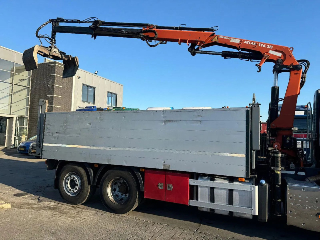 Volvo FM 330 6X2 - EURO 5 + ATLAS 126.3E A2 + REMOTE + - משאית מנוף: תמונה 3 Volvo FM 330 6X2 - EURO 5 + ATLAS 126.3E A2 + REMOTE + - משאית מנוף: תמונה 3
