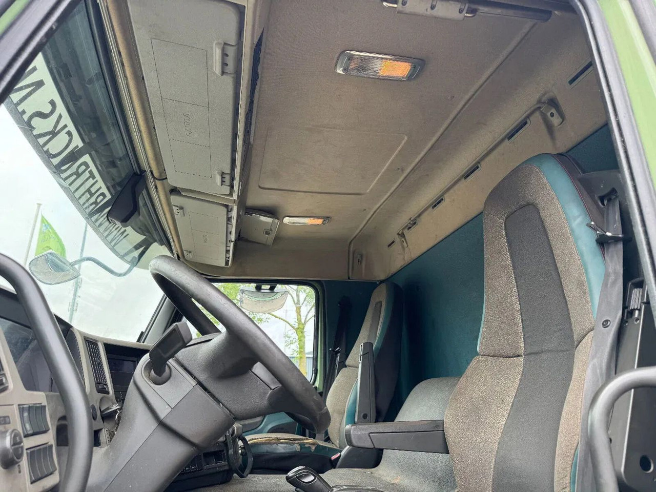 משאית מנוף Volvo FM 370 6X2 VDL 21T HOOK + HIAB 211 + REMOTE CONT: תמונה 15