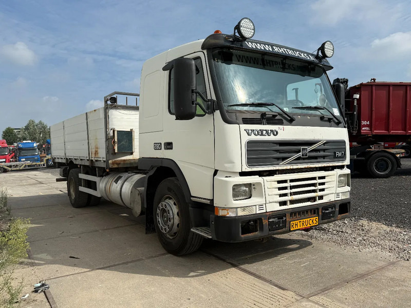 Volvo FM 7.290 4X2 - EURO 2 + MANUAL GEARBOX - משאית צד נופל/ שטוחה: תמונה 3 Volvo FM 7.290 4X2 - EURO 2 + MANUAL GEARBOX - משאית צד נופל/ שטוחה: תמונה 3