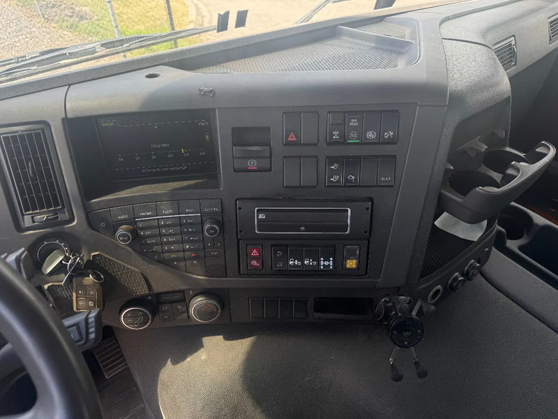 משאית צד נופל/ שטוחה, משאית מנוף Volvo FMX 460 10X4 HIAB J2640ZT + HULTDINS GRIJPER HUB REDUCTION: תמונה 20