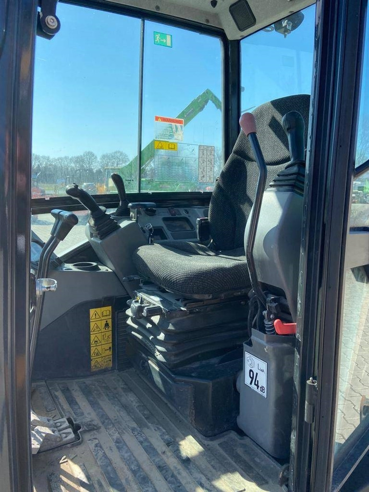 מיני מחפר Bobcat E 35z: תמונה 8