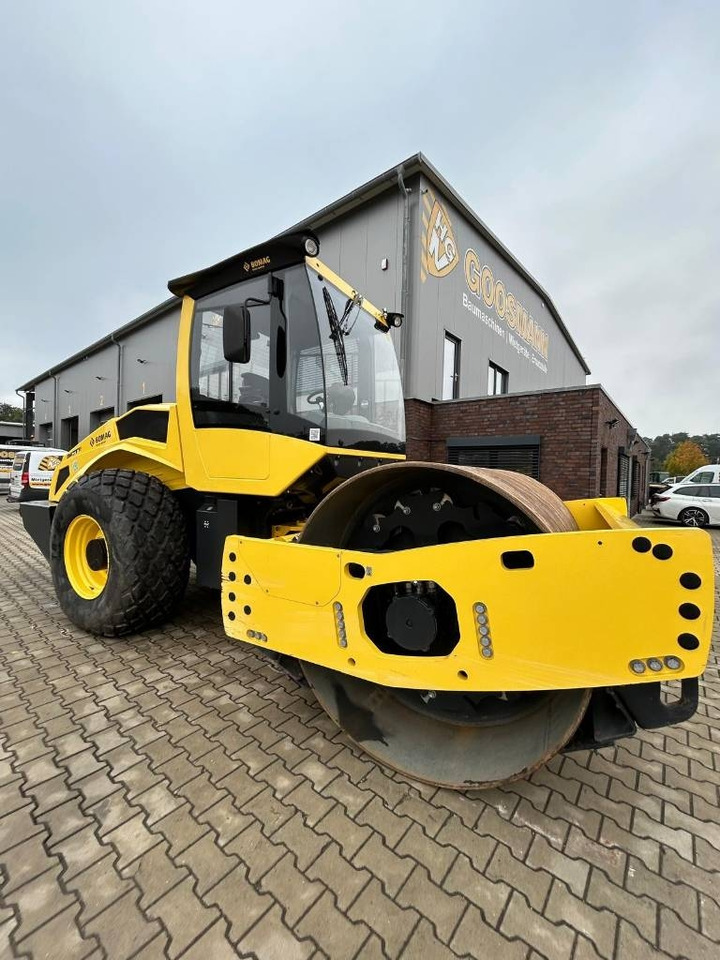Bomag BW 211 D-5 - מדחס: תמונה 1 Bomag BW 211 D-5 - מדחס: תמונה 1
