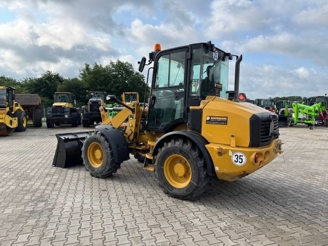 CAT 908 - מעמיס גלגלים: תמונה 1 CAT 908 - מעמיס גלגלים: תמונה 1