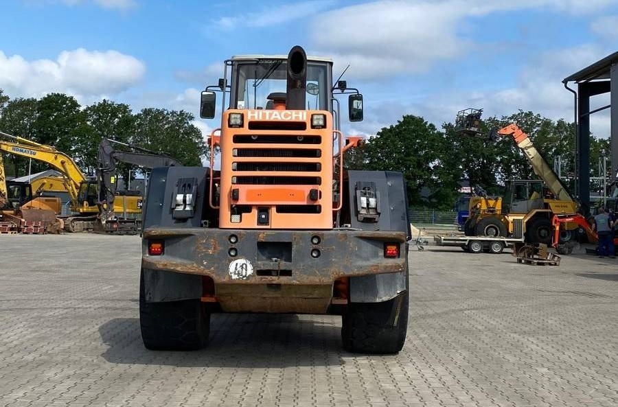 Hitachi LX 210 E - מעמיס גלגלים: תמונה 4 Hitachi LX 210 E - מעמיס גלגלים: תמונה 4