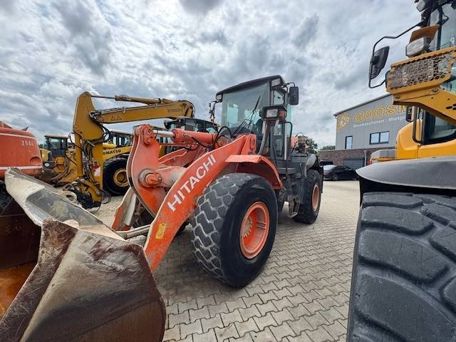 Hitachi ZW 180 - מעמיס גלגלים: תמונה 1 Hitachi ZW 180 - מעמיס גלגלים: תמונה 1