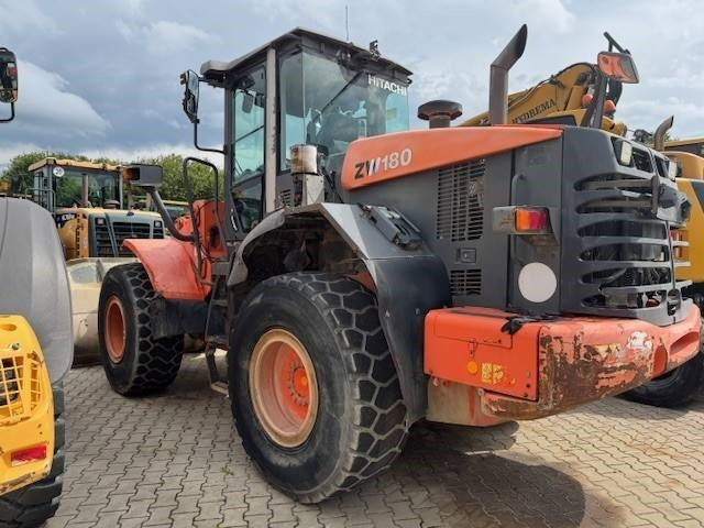 Hitachi ZW 180 - מעמיס גלגלים: תמונה 2 Hitachi ZW 180 - מעמיס גלגלים: תמונה 2