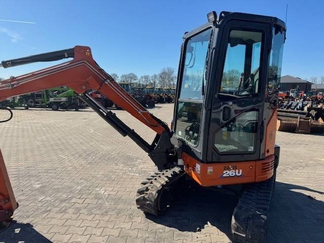 Hitachi ZX 26 - מיני מחפר: תמונה 1 Hitachi ZX 26 - מיני מחפר: תמונה 1