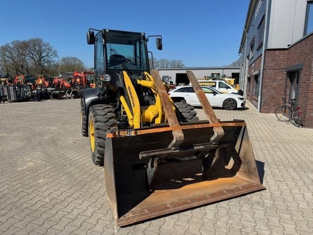 Komatsu WA 100 M - מעמיס גלגלים: תמונה 4 Komatsu WA 100 M - מעמיס גלגלים: תמונה 4
