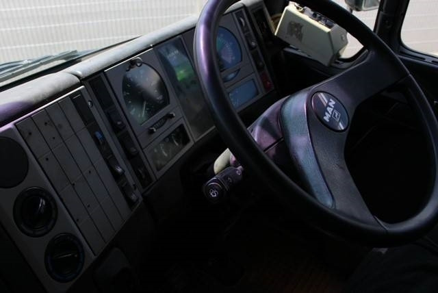 MAN M 2000 - מטאטא כבישים: תמונה 3 MAN M 2000 - מטאטא כבישים: תמונה 3