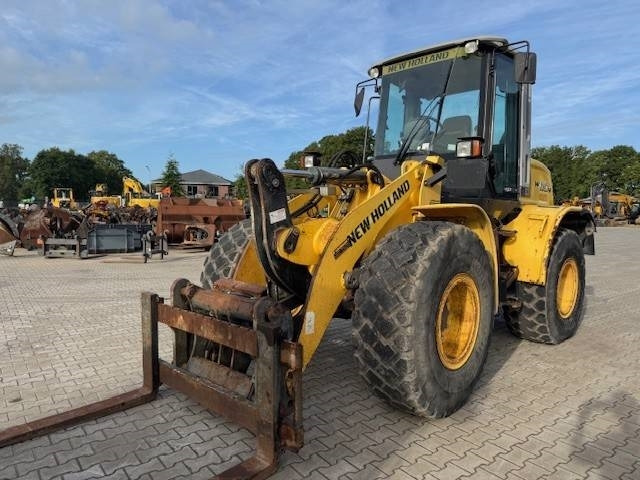 New Holland W 110 B W 110 B - מעמיס גלגלים: תמונה 3 New Holland W 110 B W 110 B - מעמיס גלגלים: תמונה 3
