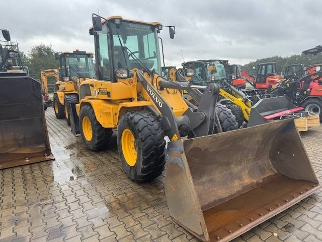 Volvo L 30 G - מעמיס גלגלים: תמונה 2 Volvo L 30 G - מעמיס גלגלים: תמונה 2