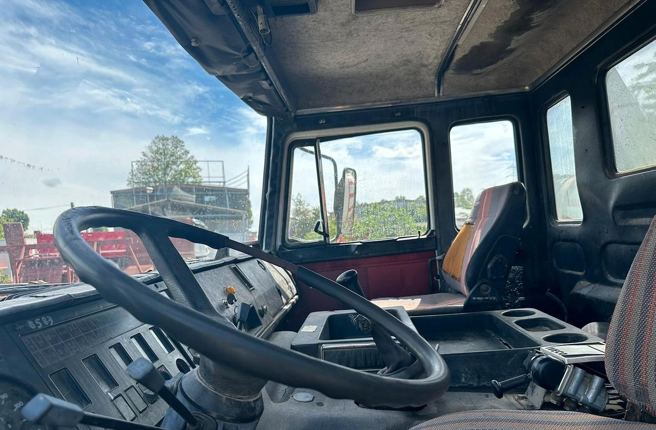 Iveco 330 26 con gru - משאית צד נופל/ שטוחה, משאית מנוף: תמונה 5 Iveco 330 26 con gru - משאית צד נופל/ שטוחה, משאית מנוף: תמונה 5