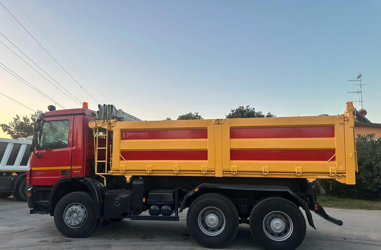 Mercedes 3 assi ribaltabile euro 5 - מזהיר: תמונה 4 Mercedes 3 assi ribaltabile euro 5 - מזהיר: תמונה 4