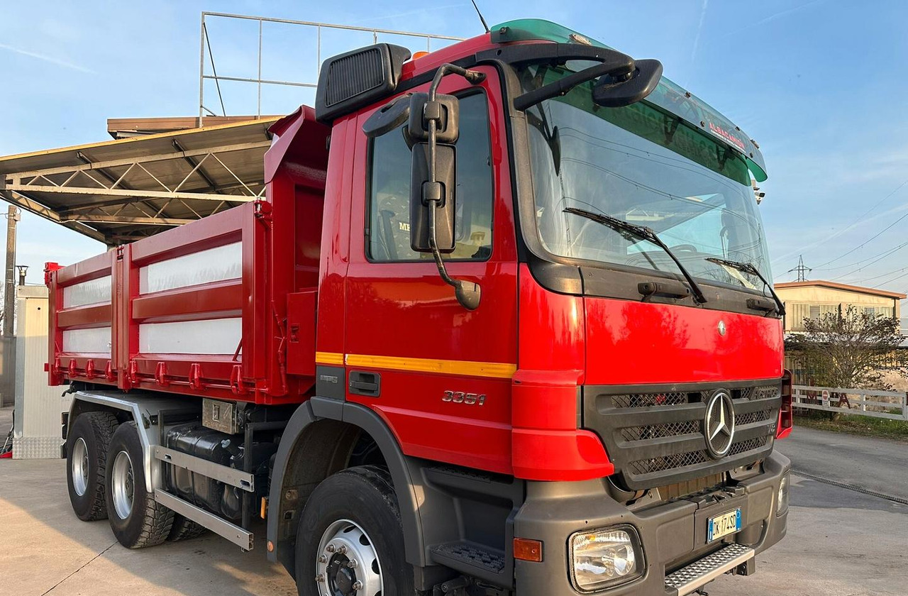 Mercedes Actros 3 assi 33 51 euro 5 - משאית צד נופל/ שטוחה: תמונה 1 Mercedes Actros 3 assi 33 51 euro 5 - משאית צד נופל/ שטוחה: תמונה 1
