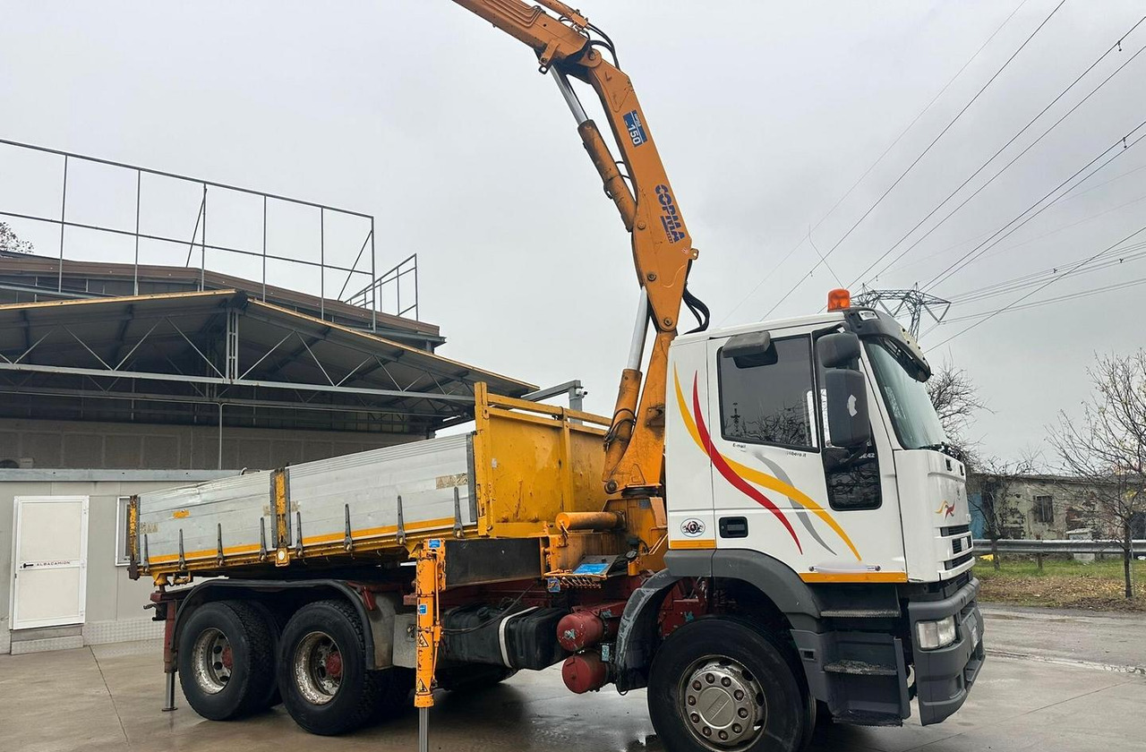 Motrice Iveco eurotech con la grù - מזהיר, משאית מנוף: תמונה 2 Motrice Iveco eurotech con la grù - מזהיר, משאית מנוף: תמונה 2