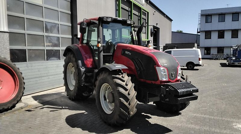 Valtra T153 Versu - טרקטור חקלאי: תמונה 3 Valtra T153 Versu - טרקטור חקלאי: תמונה 3