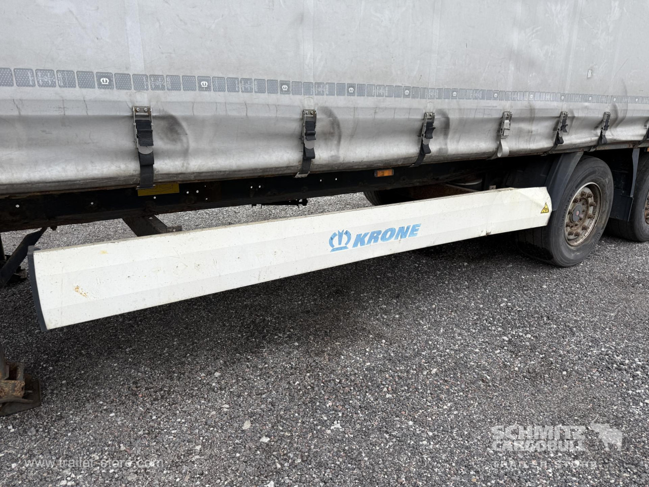 KRONE Curtainsider Mega - סמיטריילר עם וילונות צד: תמונה 2 KRONE Curtainsider Mega - סמיטריילר עם וילונות צד: תמונה 2