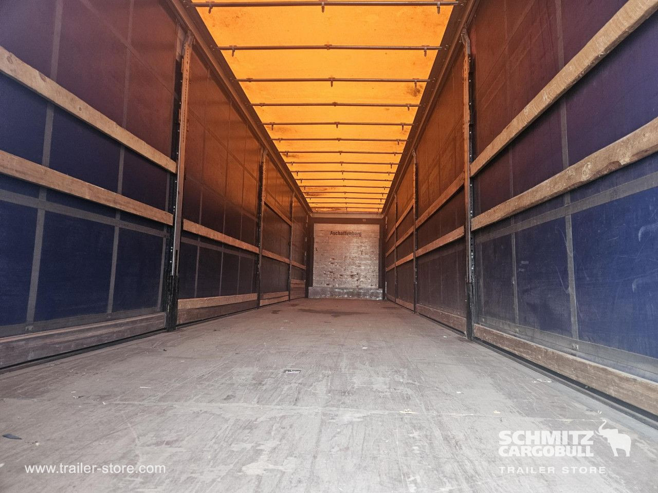 SCHMITZ Curtainsider Standard - סמיטריילר עם וילונות צד: תמונה 5 SCHMITZ Curtainsider Standard - סמיטריילר עם וילונות צד: תמונה 5