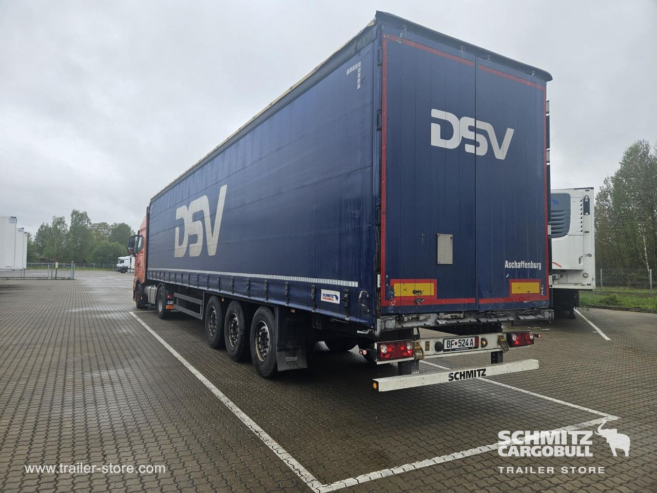 SCHMITZ Curtainsider Standard - סמיטריילר עם וילונות צד: תמונה 2 SCHMITZ Curtainsider Standard - סמיטריילר עם וילונות צד: תמונה 2