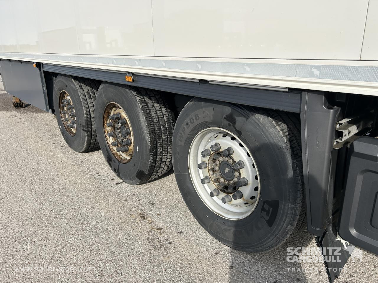 SCHMITZ Reefer Multitemp Double deck Taillift - סמיטריילר איזותרמי: תמונה 5 SCHMITZ Reefer Multitemp Double deck Taillift - סמיטריילר איזותרמי: תמונה 5