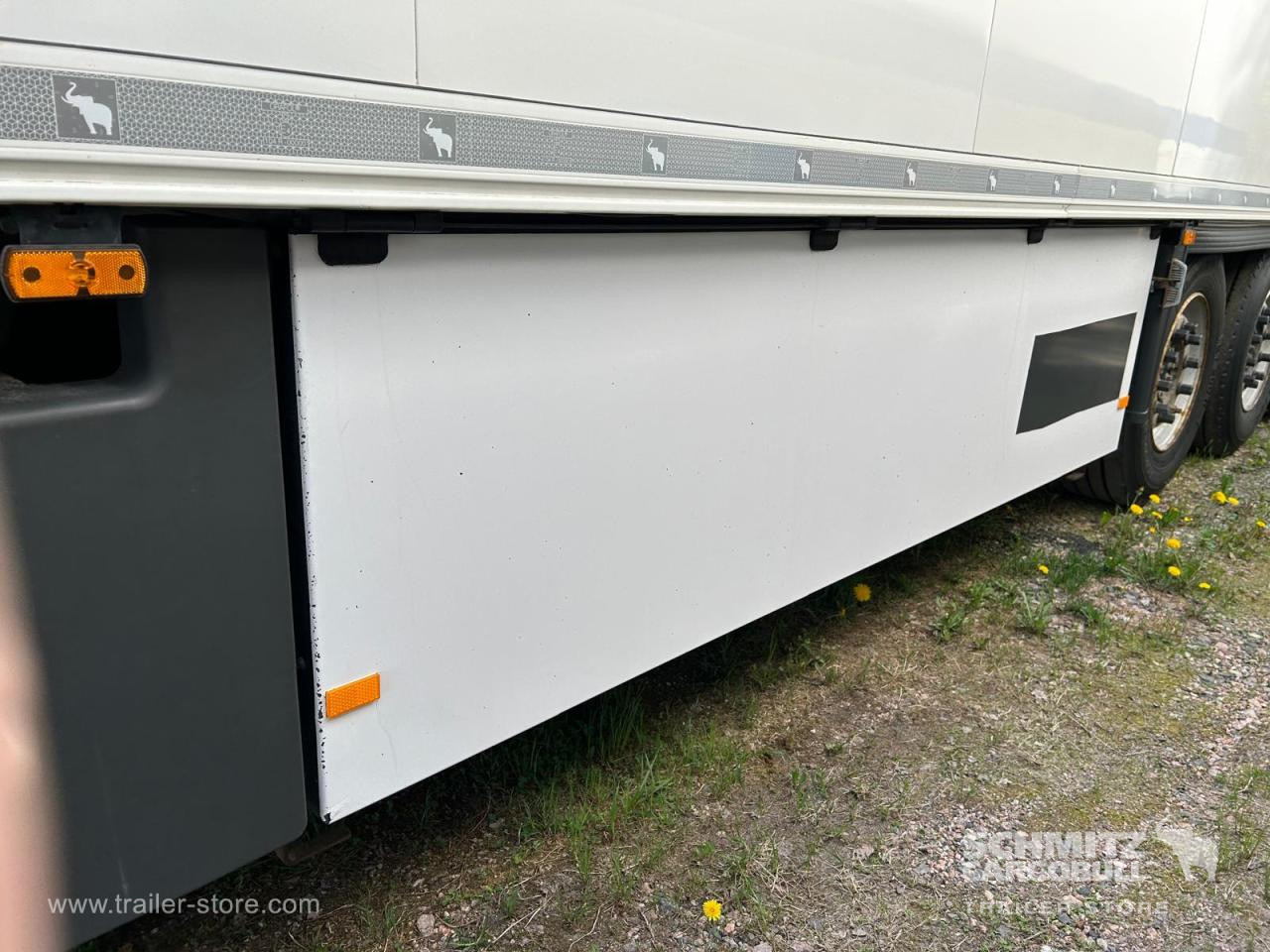 SCHMITZ Reefer Standard Double deck Taillift - סמיטריילר איזותרמי: תמונה 5 SCHMITZ Reefer Standard Double deck Taillift - סמיטריילר איזותרמי: תמונה 5