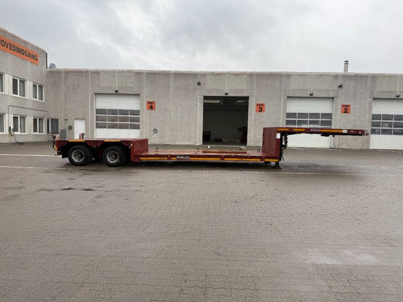 Goldhofer Lowbed / Tieflader / Sengetrailer - סמיטריילר עם מטען נמוך: תמונה 2 Goldhofer Lowbed / Tieflader / Sengetrailer - סמיטריילר עם מטען נמוך: תמונה 2