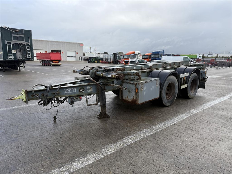 Nopa Hejselad - קרון נגרר עם מזהיר: תמונה 1 Nopa Hejselad - קרון נגרר עם מזהיר: תמונה 1