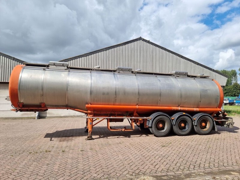 Burg Chemical - INOX - RVS - 31 m3 - 3 Comp. - סמיטריילר מכל: תמונה 1 Burg Chemical - INOX - RVS - 31 m3 - 3 Comp. - סמיטריילר מכל: תמונה 1