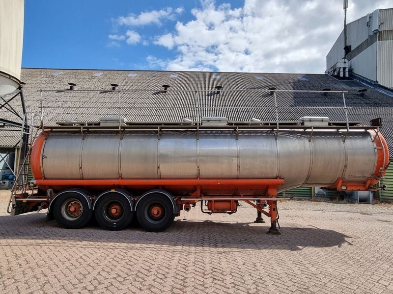Burg Chemical - INOX - RVS - 31 m3 - 3 Comp. - סמיטריילר מכל: תמונה 5 Burg Chemical - INOX - RVS - 31 m3 - 3 Comp. - סמיטריילר מכל: תמונה 5