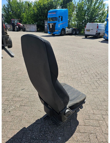 DAF LF 2020 - Bijrijderstoel - מושב עבור משאית: תמונה 5 DAF LF 2020 - Bijrijderstoel - מושב עבור משאית: תמונה 5