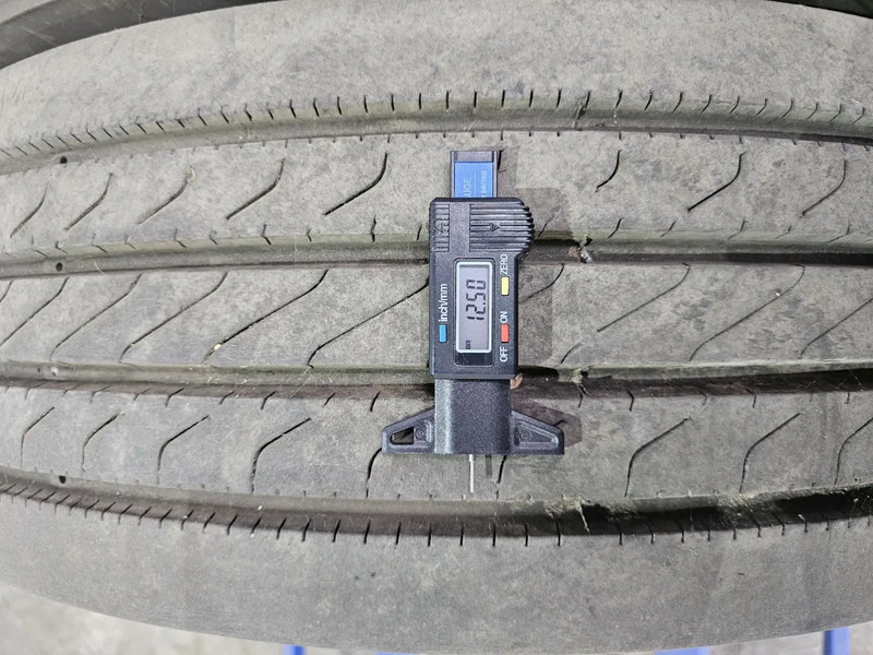 DUNLOP 275/70R22.5 - 12mm profile - צמיג עבור משאית: תמונה 2 DUNLOP 275/70R22.5 - 12mm profile - צמיג עבור משאית: תמונה 2