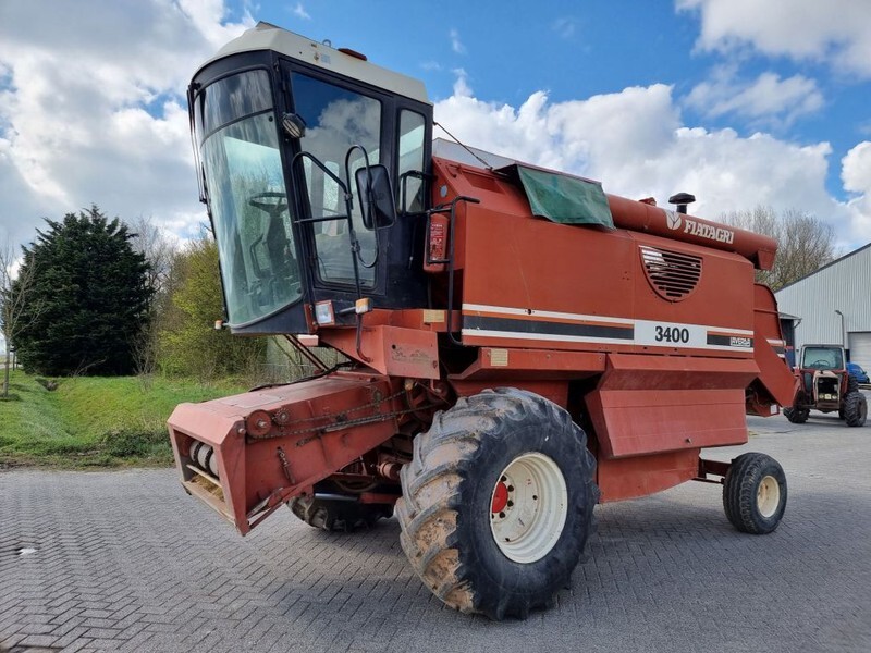 Laverda 3400 - מקצרת קומבינה: תמונה 1 Laverda 3400 - מקצרת קומבינה: תמונה 1