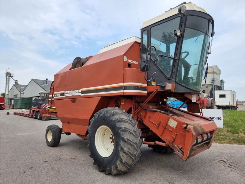 Laverda 3500 - מקצרת קומבינה: תמונה 3 Laverda 3500 - מקצרת קומבינה: תמונה 3